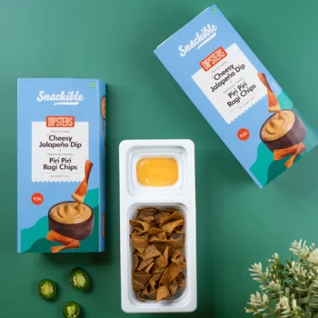 Cheesy Jalepeno Dip with Piri Piri Ragi Chips